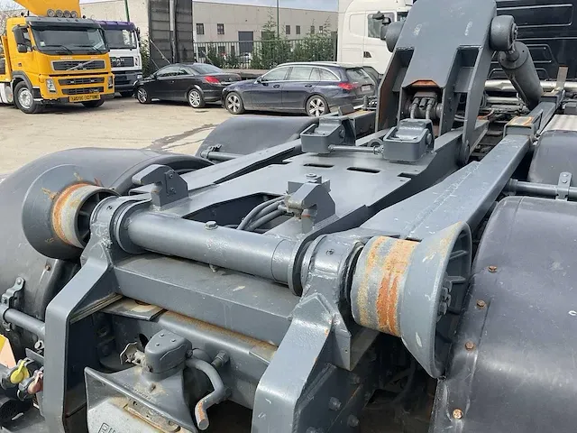 Scania 113h vrachtwagen - afbeelding 20 van  35