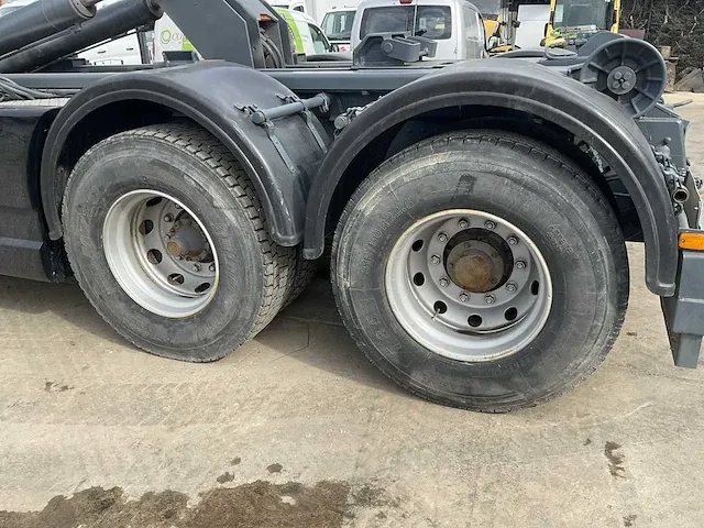 Scania 113h vrachtwagen - afbeelding 22 van  35