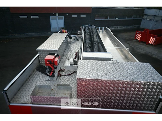 Scania brandweerwagen / pompwagen - afbeelding 4 van  42