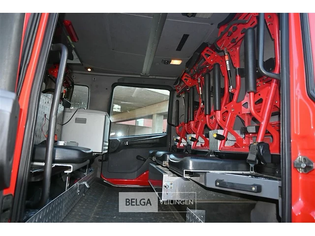 Scania brandweerwagen / pompwagen - afbeelding 16 van  42