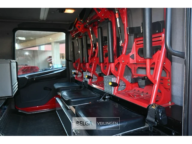 Scania brandweerwagen / pompwagen - afbeelding 19 van  42
