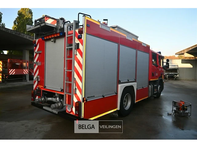 Scania brandweerwagen / pompwagen - afbeelding 29 van  42
