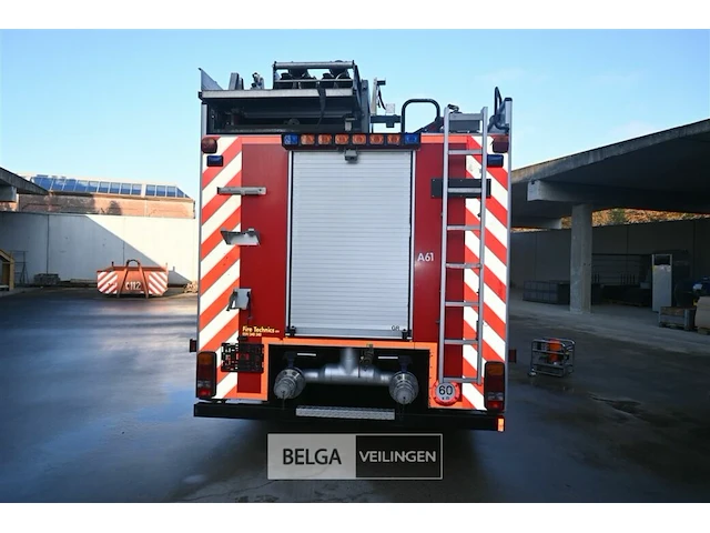 Scania brandweerwagen / pompwagen - afbeelding 32 van  42