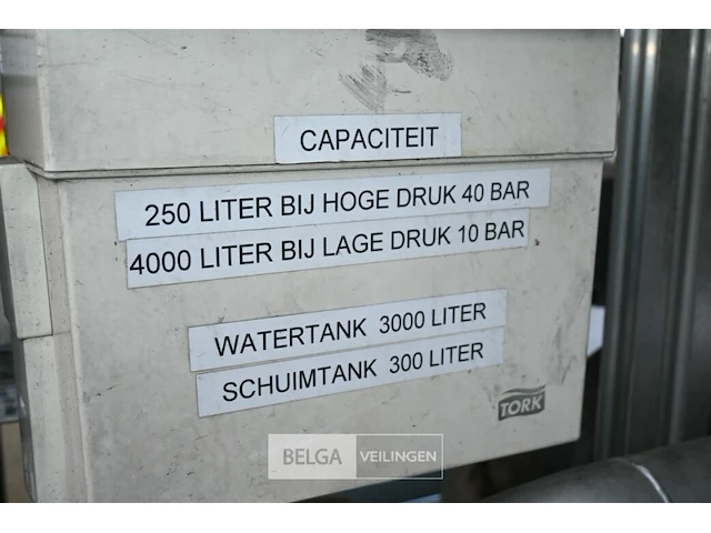 Scania brandweerwagen / pompwagen - afbeelding 34 van  42