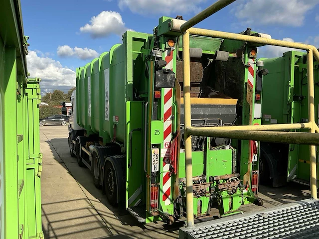 Scania lb8x2*6 afval ophaalwagen - afbeelding 4 van  25