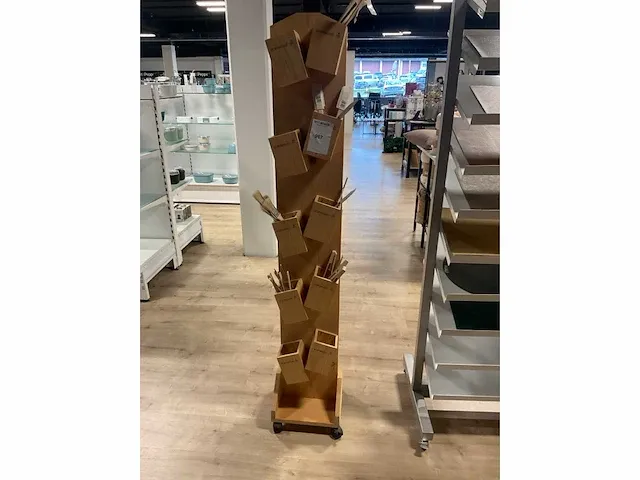 Scanwood presentatiezuil met houten keukenbenodigheden - afbeelding 2 van  6