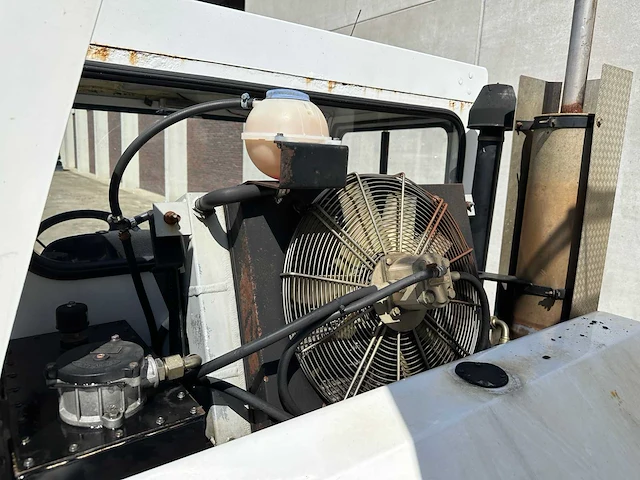 Scarab - 2006 - minor - straatveegmachine - afbeelding 30 van  46