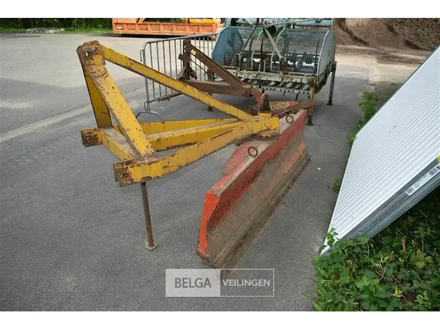 Schaaf 200x58 om achter traktor te hangen - afbeelding 3 van  3