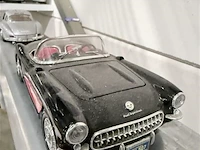 Schaalmodel corvette c1 1/18 - afbeelding 2 van  3