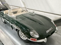Schaalmodel jaguar e type cabriolet schaal 1/18 - afbeelding 1 van  3