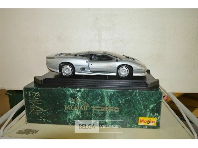 Schaalmodel jaguar model 1-12 xj220 1992 - afbeelding 1 van  5