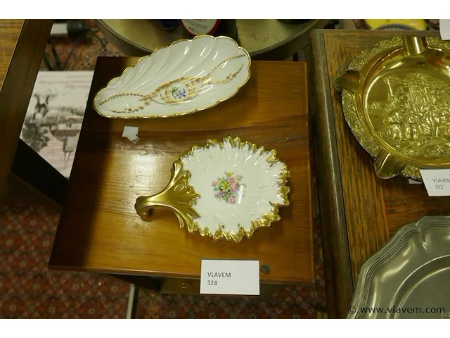 Schaaltjes in limoges - afbeelding 1 van  1