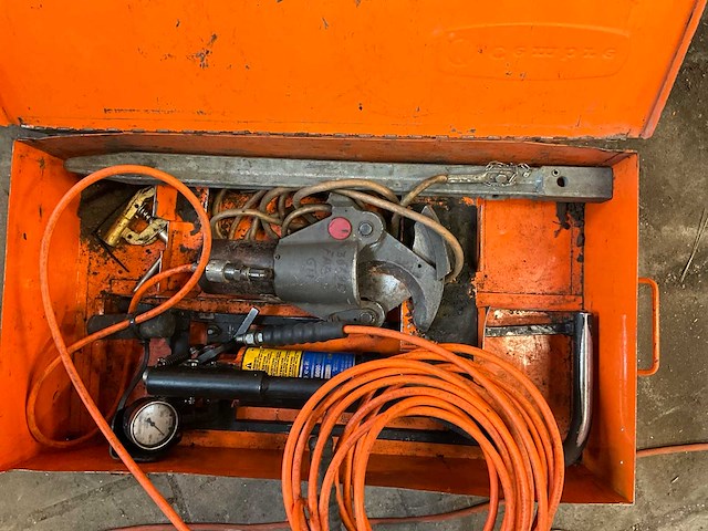 Schaar op olie - afbeelding 4 van  4