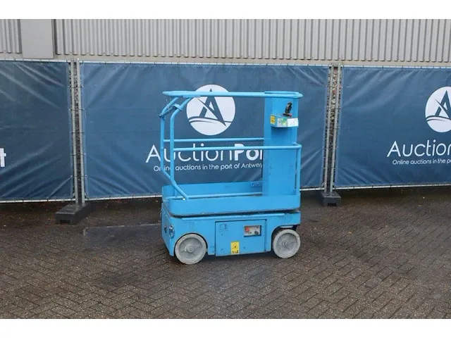 Schaarhoogwerker elektrisch - afbeelding 1 van  1