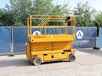 Schaarhoogwerker haulotte compact 12 elektrisch 300kg 11.75m 2008 - afbeelding 1 van  1