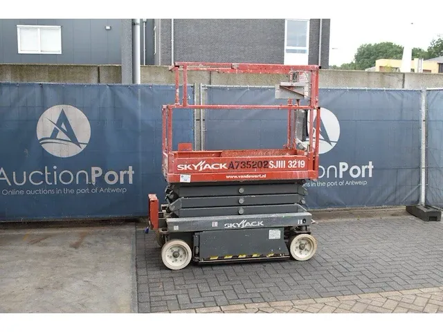 Schaarhoogwerker skyjack sj3219 8m 2016 - afbeelding 1 van  1