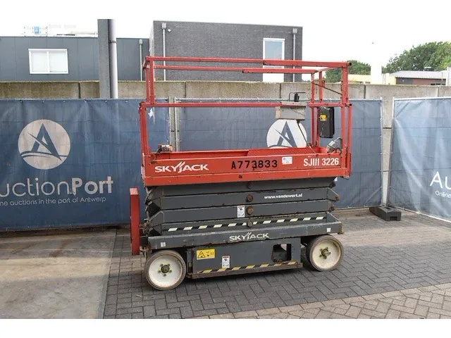 Schaarhoogwerker skyjack sj3226 elektrisch 10m - afbeelding 1 van  1
