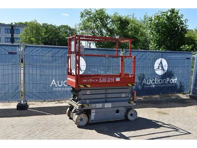 Schaarhoogwerker skyjack sjiii 3219 elektrisch 5.8m - afbeelding 1 van  1