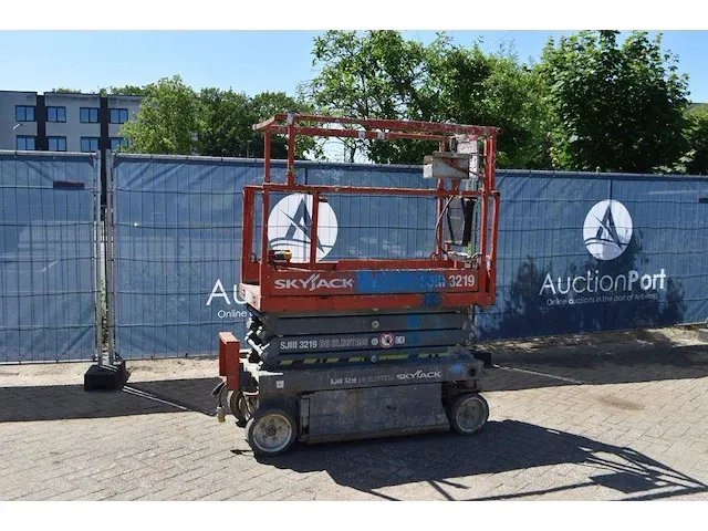 Schaarhoogwerker skyjack sjiii 3219 elektrisch 5.8m - afbeelding 1 van  1