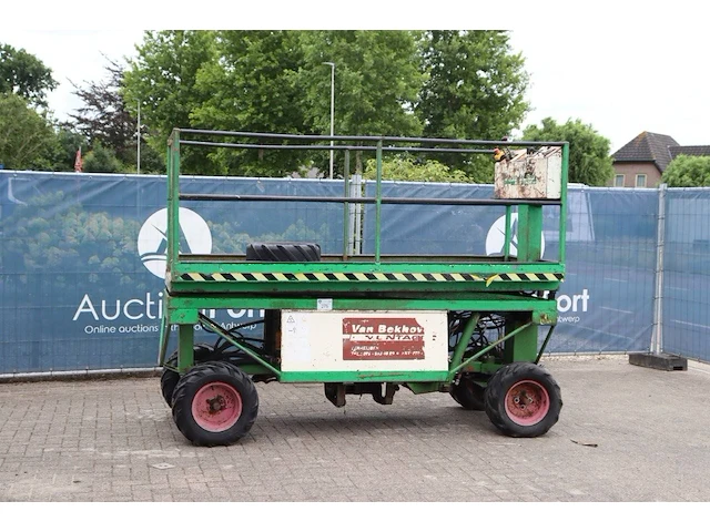 Schaarlift 4x4 diesel - afbeelding 1 van  1
