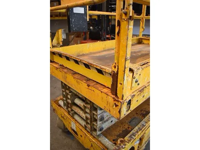 Schaarlift genie gs-246 - afbeelding 15 van  22