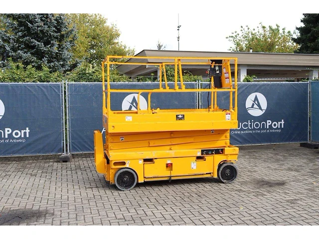 Schaarlift haulotte compact 10 elektrisch 10m 2007 - afbeelding 1 van  1