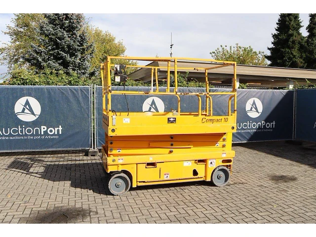 Schaarlift haulotte compact 10 elektrisch 10m 2008 - afbeelding 1 van  1