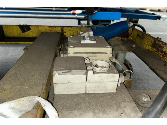Schaarlift hymo mobiel - afbeelding 15 van  16
