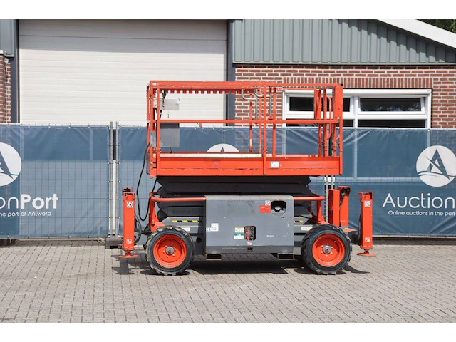Schaarlift skyjack sj 6832rt diesel 2013 - afbeelding 1 van  1