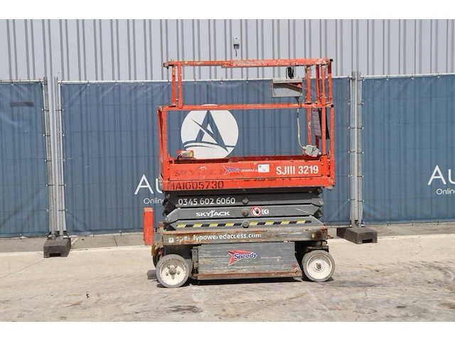 Schaarlift skyjack sj iii - 3219 elektrisch 7.79m 2014 - afbeelding 1 van  1