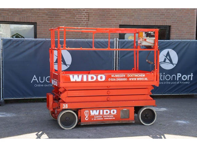 Schaarlift skyjack sj4620 elektrisch 8.1m 2004 - afbeelding 1 van  1