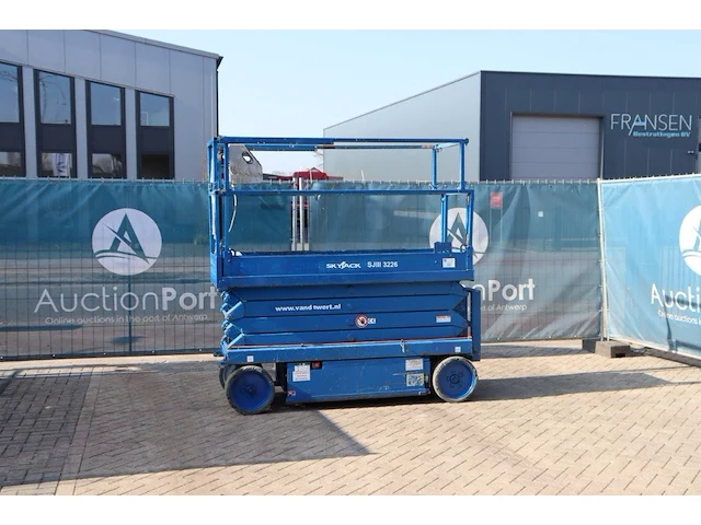 Schaarlift skyjack sjiii 3226 elektrisch 9.92m - afbeelding 1 van  1