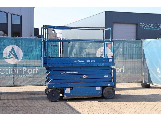 Schaarlift skyjack sjiii 3226 elektrisch 9.92m - afbeelding 1 van  1