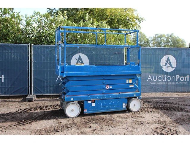 Schaarlift skyjack sjiii 3226 elektrisch 9.9m 2012 - afbeelding 1 van  1
