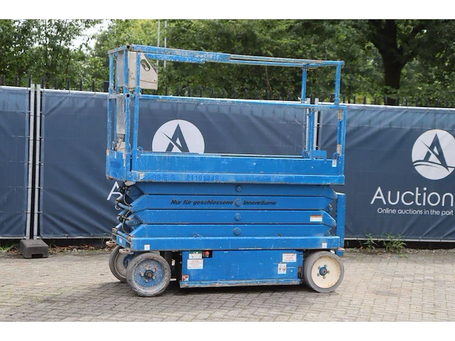 Schaarlift skyjack sjiii 3226 elektrisch 9.9m 2015 - afbeelding 1 van  1