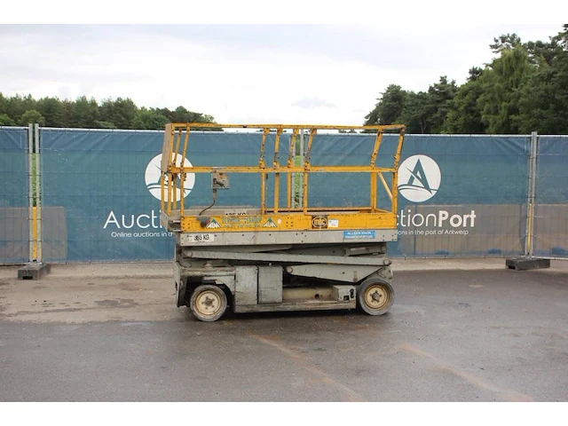 Schaarlift venfay holland 2033 elektrisch 1997 - afbeelding 1 van  1