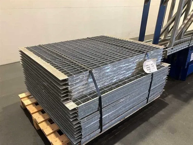 Schäfer np palletstelling lengte 3060mm hoogte 4000mm diepte 1050mm 2 niveaus occasie - afbeelding 3 van  5
