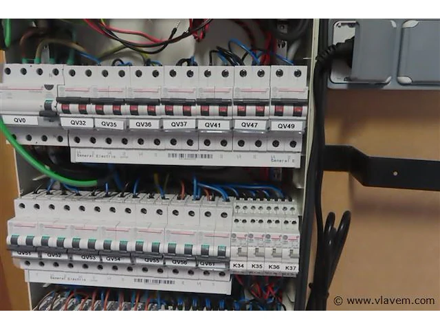 Schakelkast met stopcontacten - afbeelding 3 van  7