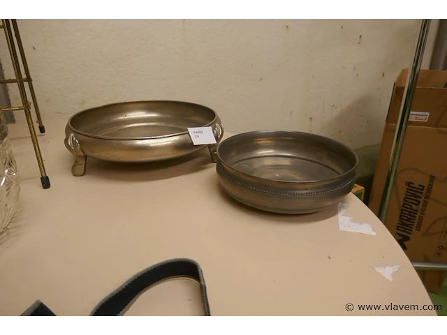 Schalen in metaal - afbeelding 1 van  1