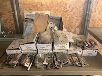 Scharnier - afbeelding 1 van  6