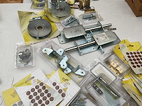 Scharnieren en schuifsloten - afbeelding 2 van  13