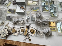 Scharnieren en schuifsloten - afbeelding 7 van  13