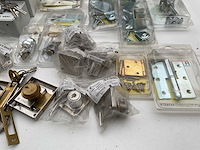 Scharnieren en schuifsloten - afbeelding 8 van  13