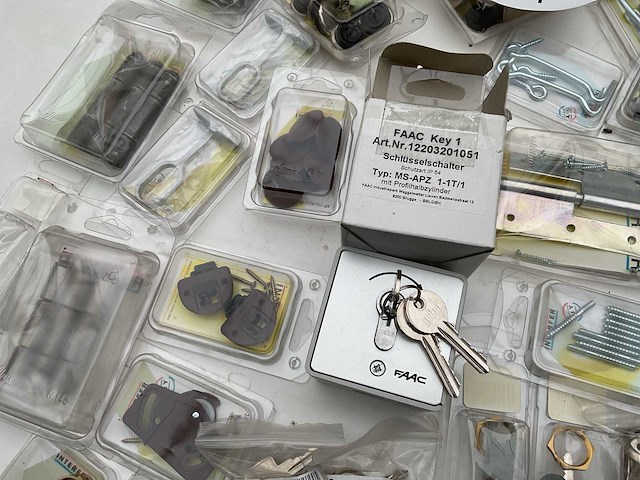 Scharnieren en schuifsloten - afbeelding 11 van  13