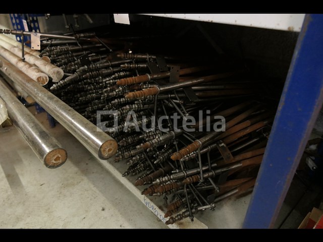 Scharnieren voor meubels; veter plug - afbeelding 1 van  5