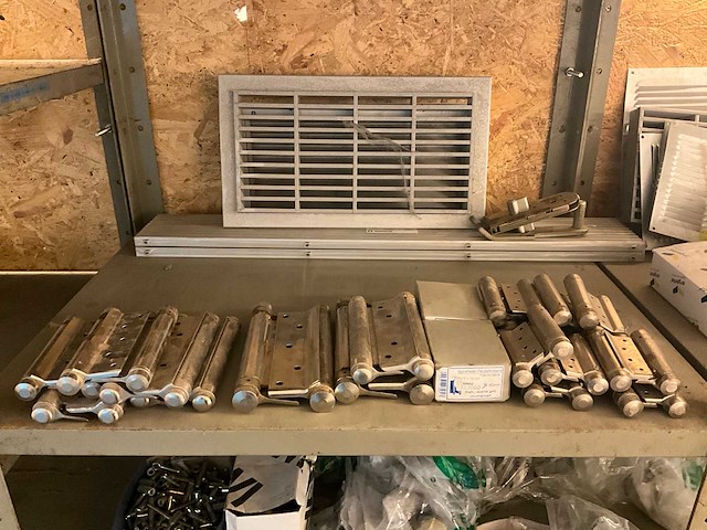 Scharnieren - afbeelding 1 van  4