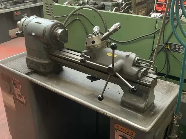 Schaublin 102 universele draaibank - afbeelding 3 van  5