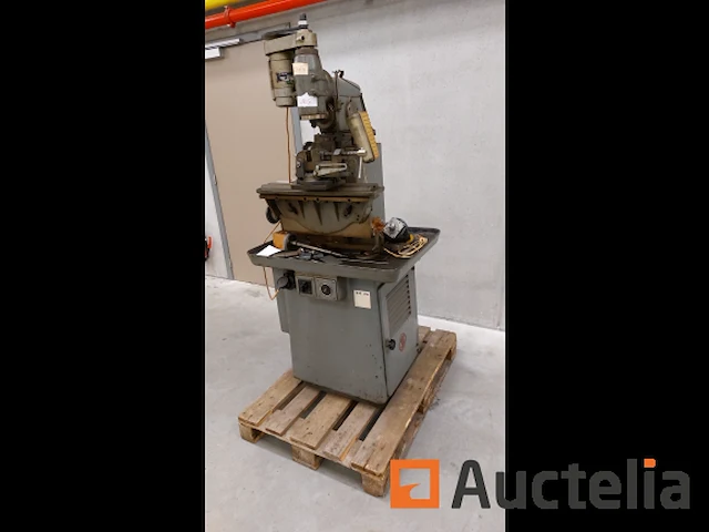 Schaublin 12 freesmachine - afbeelding 5 van  11