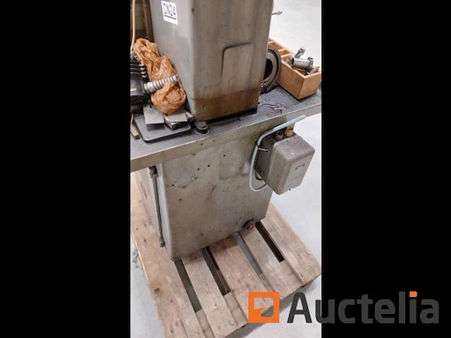 Schaublin 12 freesmachine - afbeelding 8 van  11