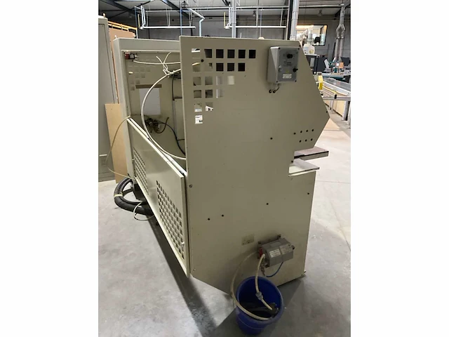 Scheer bs 51 deuvelinvoermachine cnc gestuurd - afbeelding 18 van  22